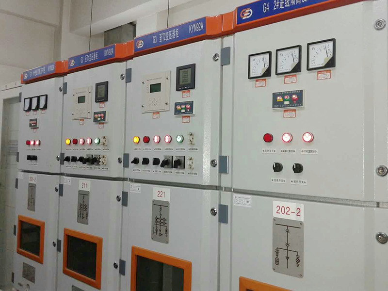 開閉站、美式箱變、低壓動(dòng)力配電箱、低壓開關(guān)柜、低壓母線橋、鎧裝移開式金屬封閉開關(guān)設(shè)備（KYN92A-12）、三相有載調(diào)壓變壓器、組合電器、高壓電容補(bǔ)償柜、后臺(tái)系統(tǒng)和直流屏